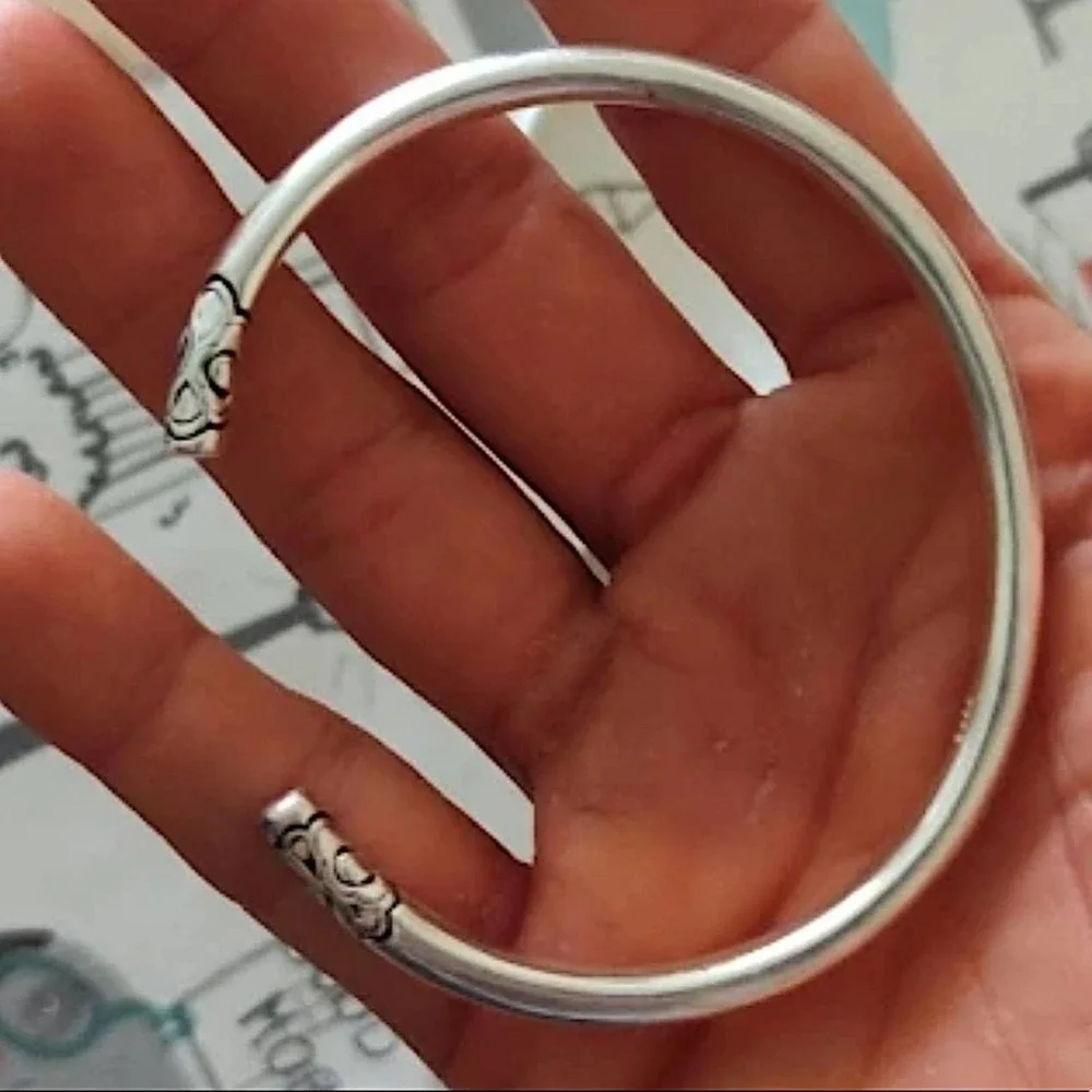 Sterling Silver Irregular Flower Pattern Bangle Bracelet - Picture 7 of 16